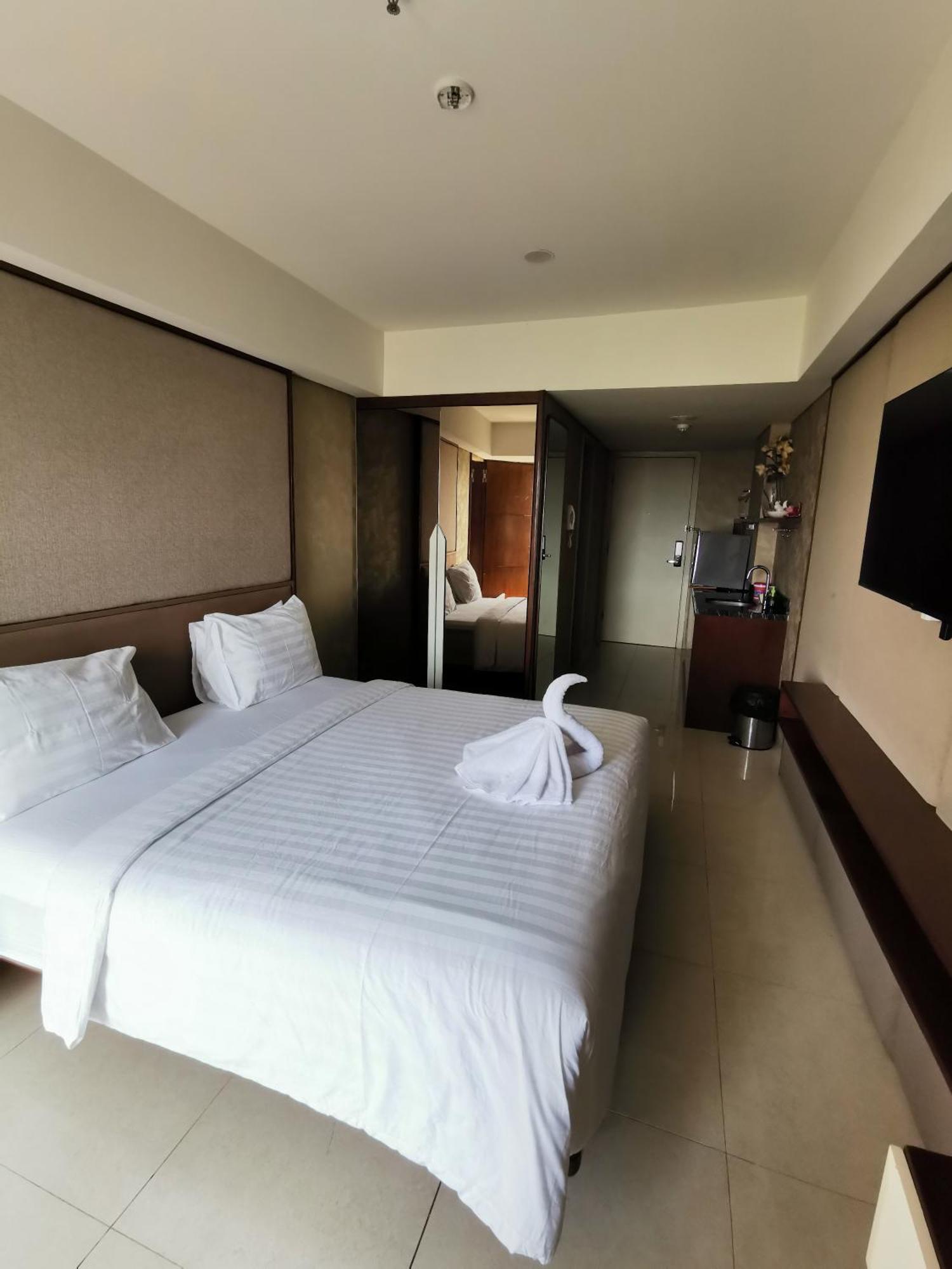 Warhol Residence Semarang Simpang Lima Экстерьер фото