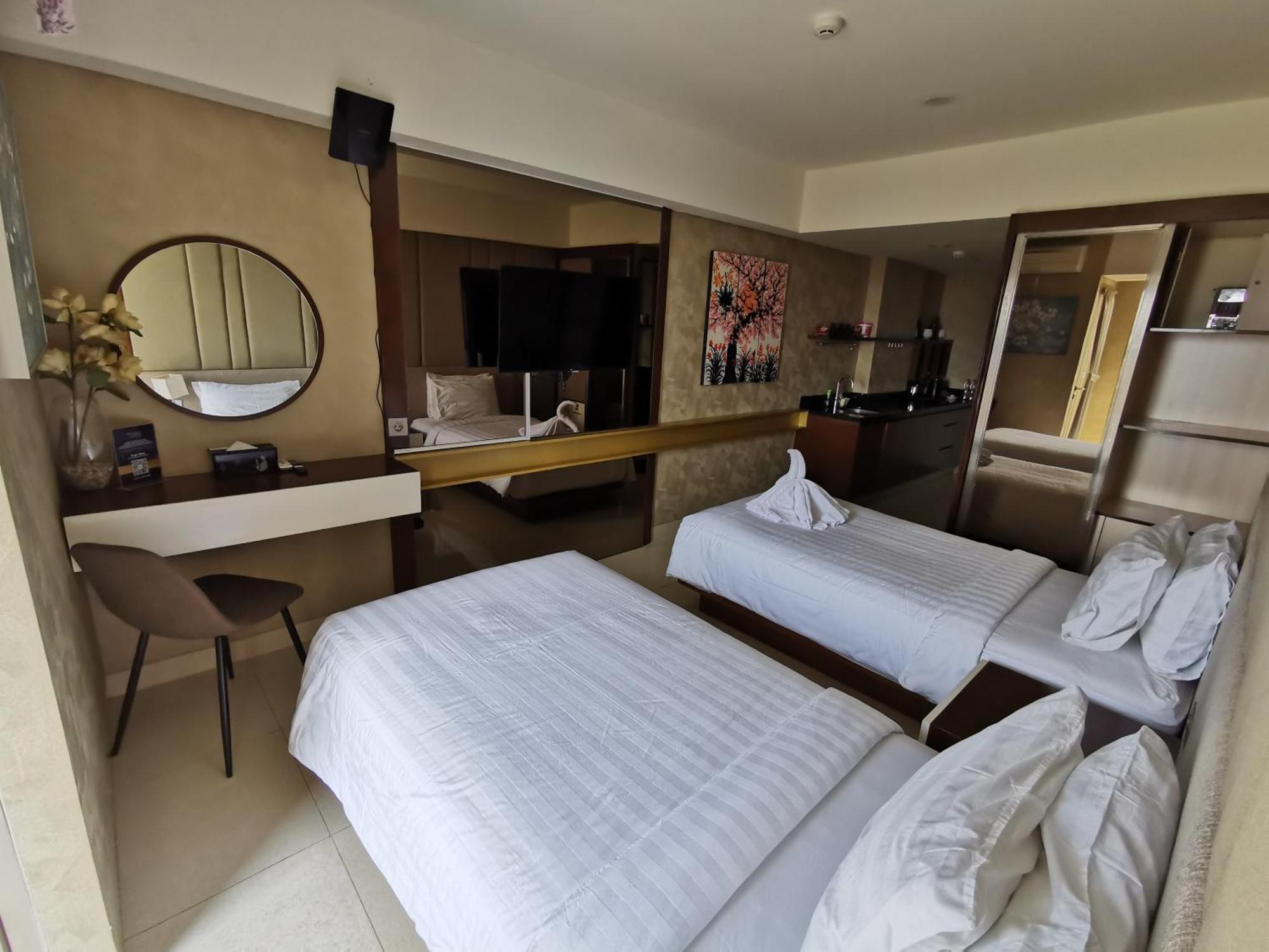 Warhol Residence Semarang Simpang Lima Экстерьер фото